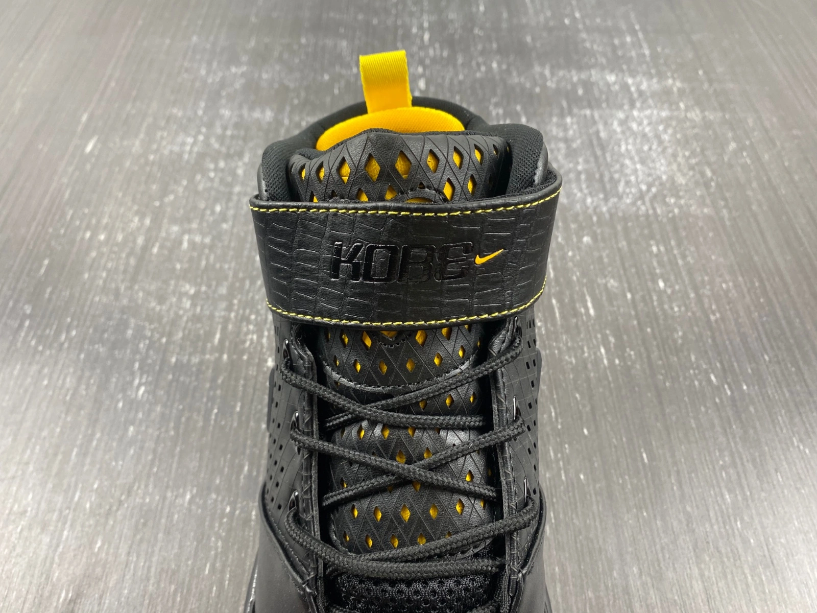Chic Zoom Kobe 2 Carpe Diem 316022- 1079