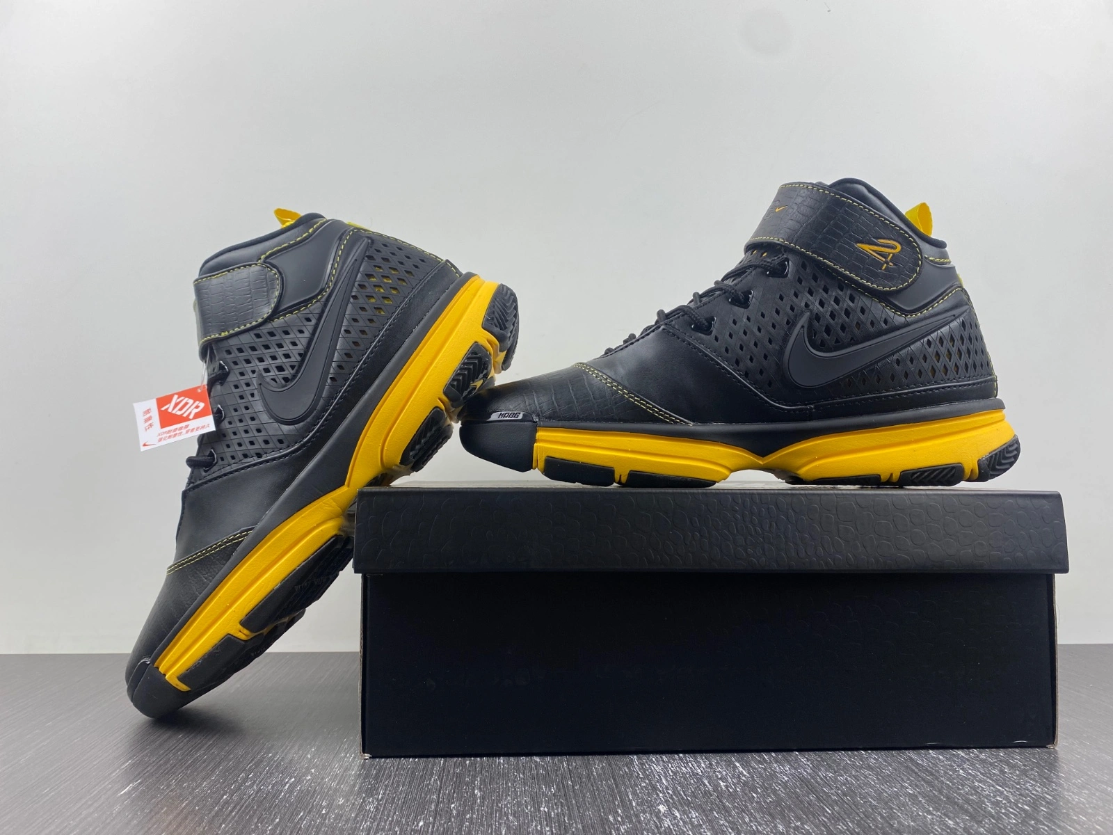 Chic Zoom Kobe 2 Carpe Diem 316022- 1079