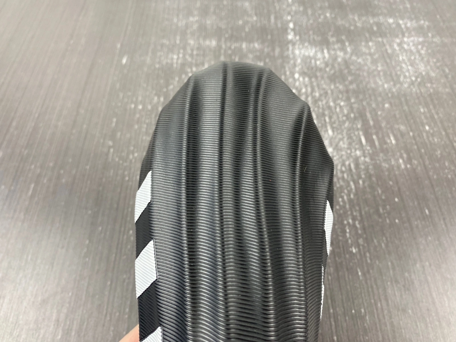 ComfortFit adiFOM Superstar Black White HQ 2572