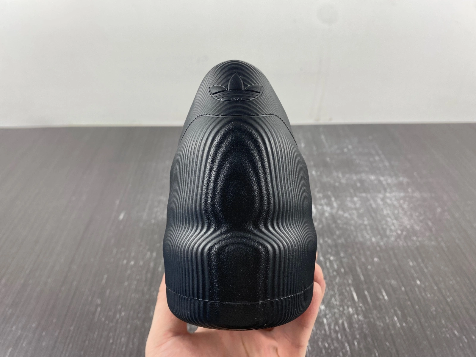 adiFOM Superstar Triple Black GZ Practical 2571