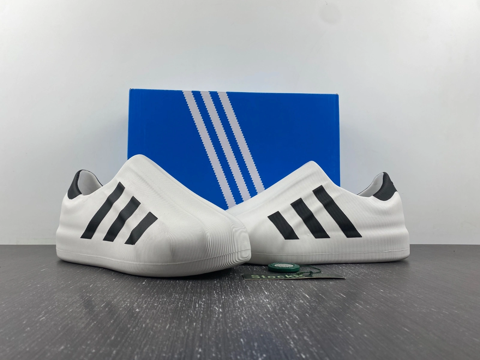 Neat adiFOM Superstar White Black HQ 2569