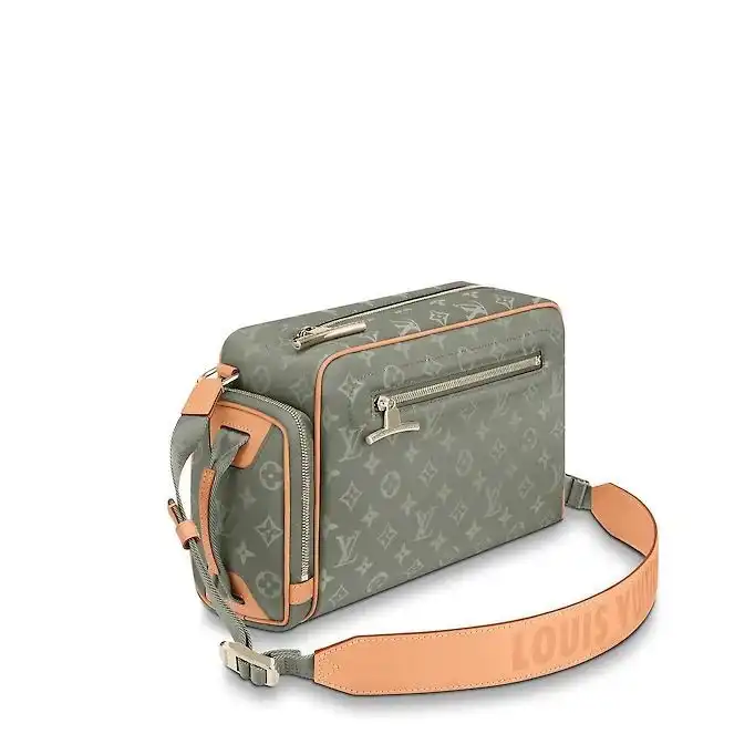 Affordable Louis Vuitton Camera Bag M43884