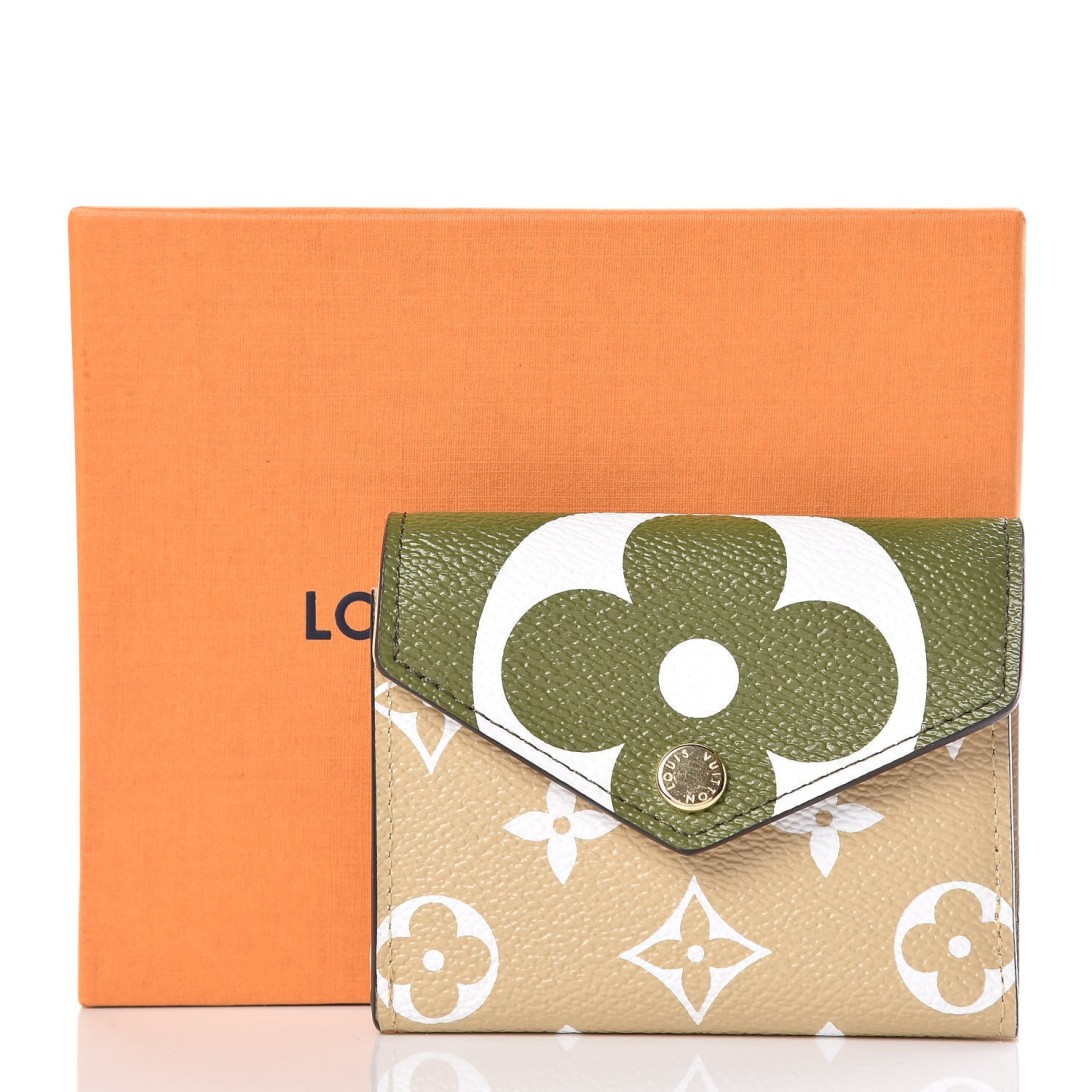 Louis Vuitton Monogram Giant Zoe Wallet Khaki M67640