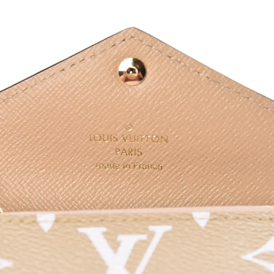 Cheap Louis Vuitton Monogram Giant Zoe Wallet Khaki M67640