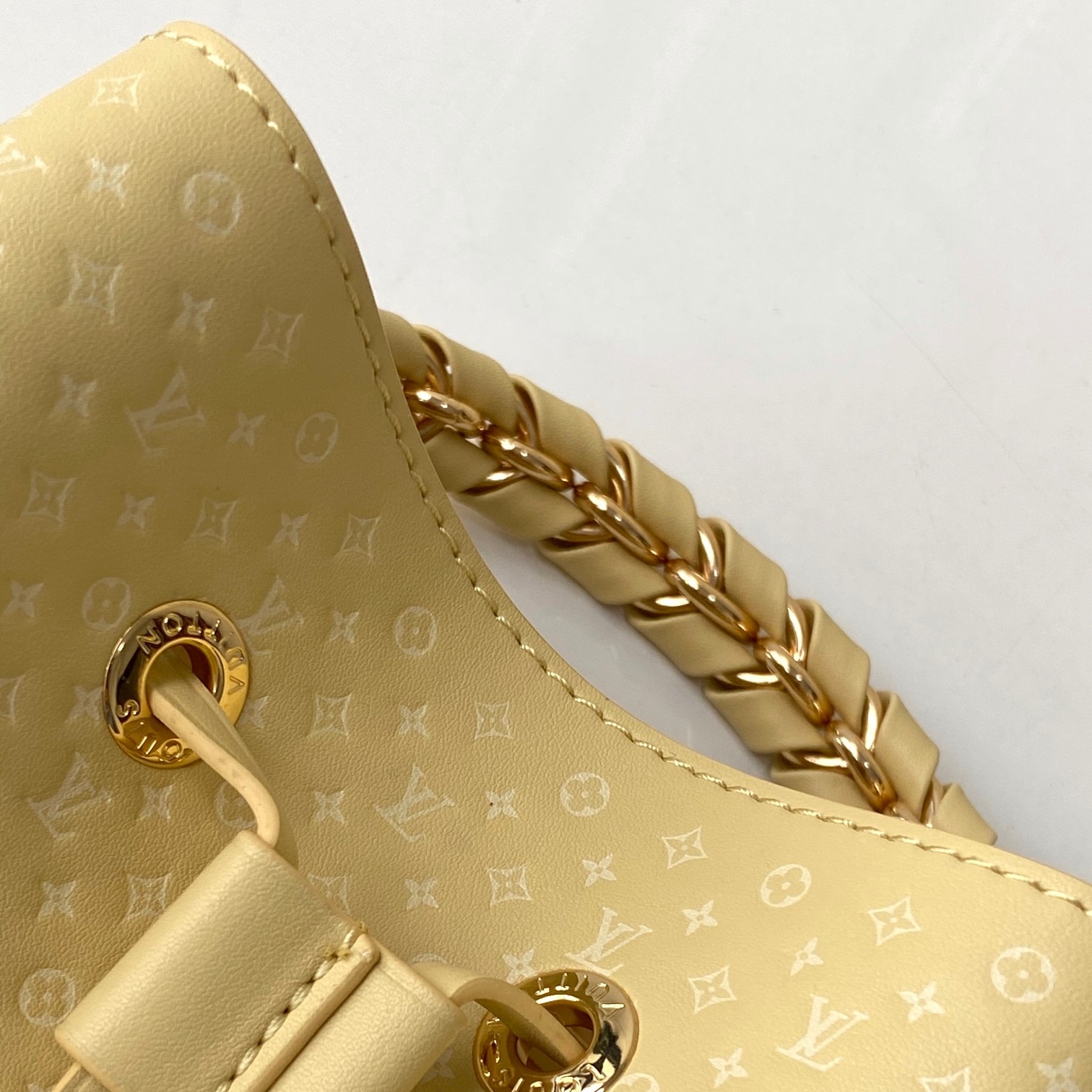 Lvlenka Louis Vuitton M22599 Calfskin Yellow Néonoé BB