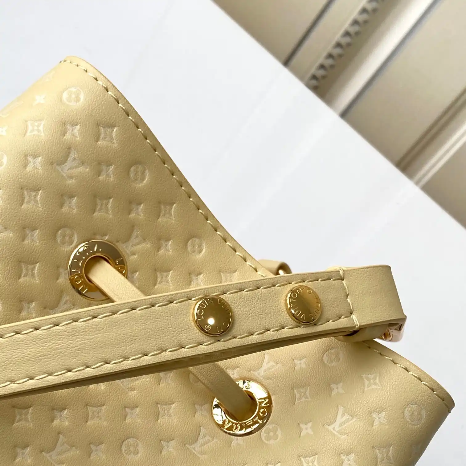 Affordable Louis Vuitton M22599 Calfskin Yellow Néonoé BB