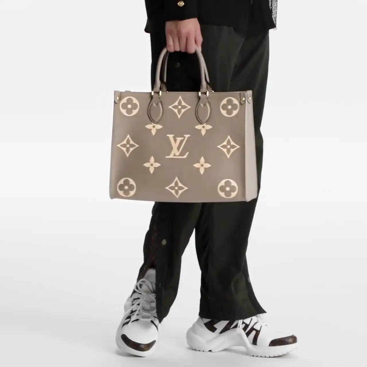 Cheap LF Louis Vuitton OnTheGo MM M45494 Dove Cream