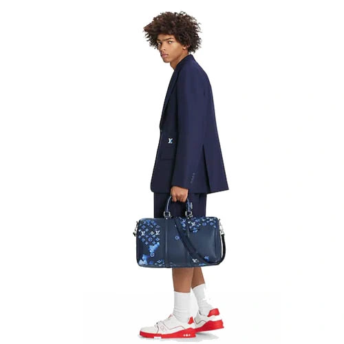 1A8R04 Light and slim coat