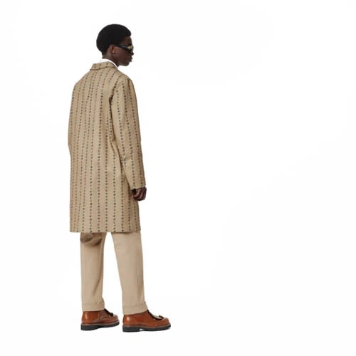 1A9JXY  Striped lace-up overcoat