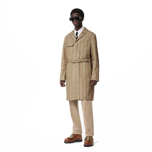 1A9JXY  Striped lace-up overcoat