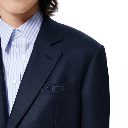 1A9K17  LVSE PONT NEUF embossed jacket