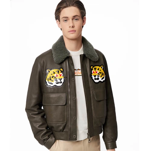 1A9K3M Tiger patterned leather belted jacket