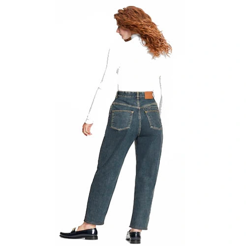1A9LAW jeans for a pedicure