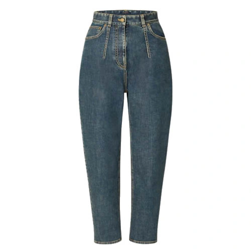 1A9LAW jeans for a pedicure