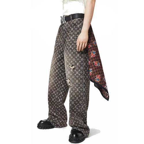 1AAGPQ Baggy jeans