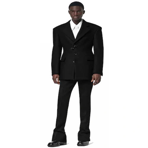 1AAHJW Standing up for a coat