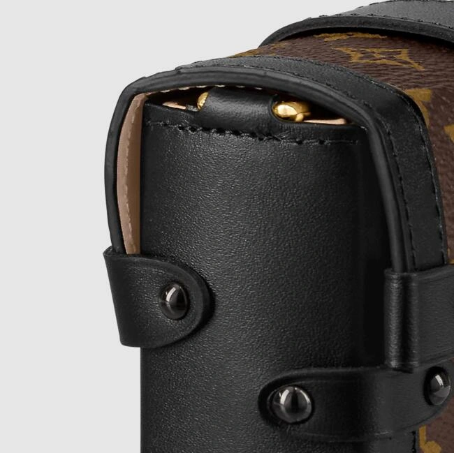 ESSENTIAL TRUNK M68566