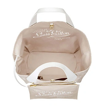 Louis Vuitton Collection Beach - M95982