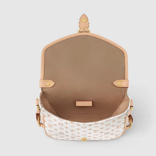 M12327 Saumur BB White