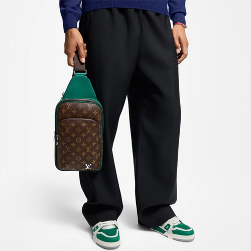 M12734 Avenue Slingbag