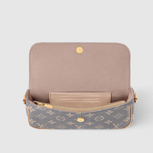 M12778 Wallet on Chain Ivy Trianon Gray