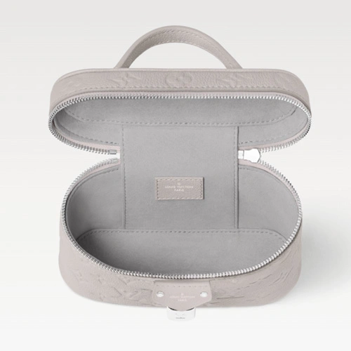 M13593 Vanity Chain Pouch