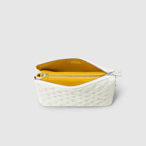 M21619 LV x YK Coussin PM White