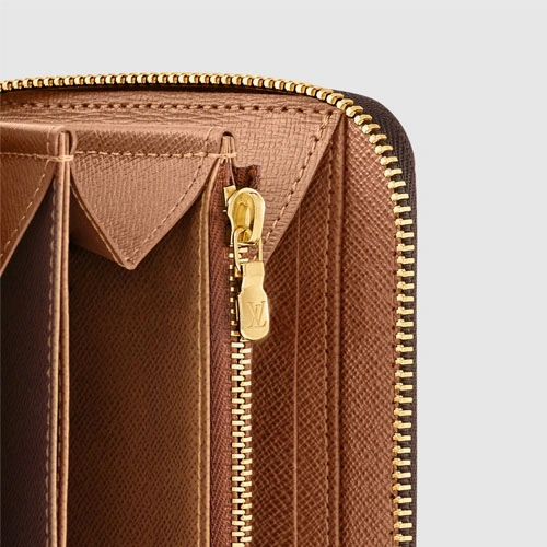 M42616 Zippy Wallet Brown