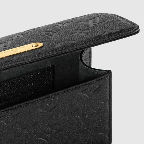 M46919 Wallet On Chain Lily
