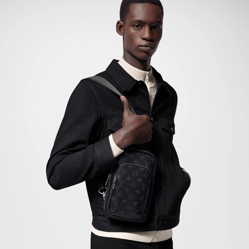 M47137 Avenue Slingbag PM