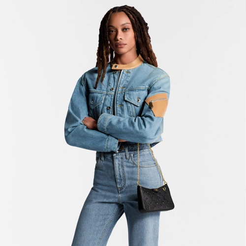 M80349 Easy Pouch On Strap