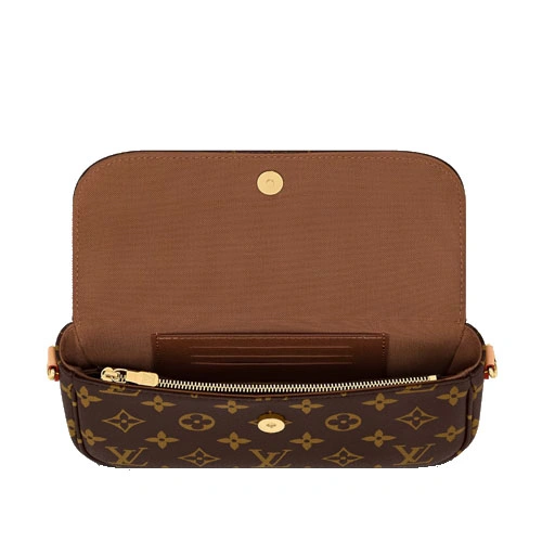 M81911 Wallet On Chain Ivy Monogram
