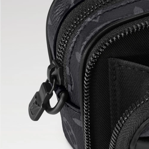 M82542 Alpha Wearable Wallet