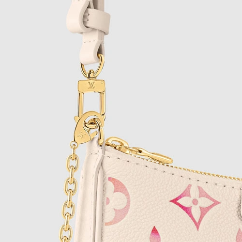 M83448 Easy Pouch On Strap
