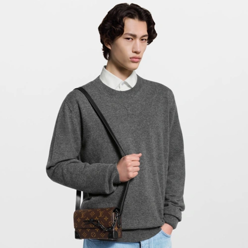 M83613 Steamer Wearable Wallet