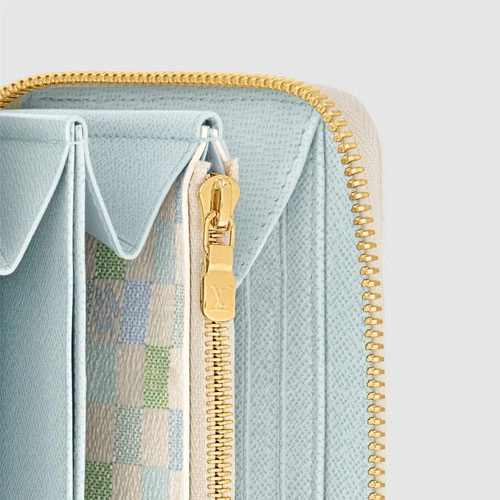 N40748 Zippy Wallet