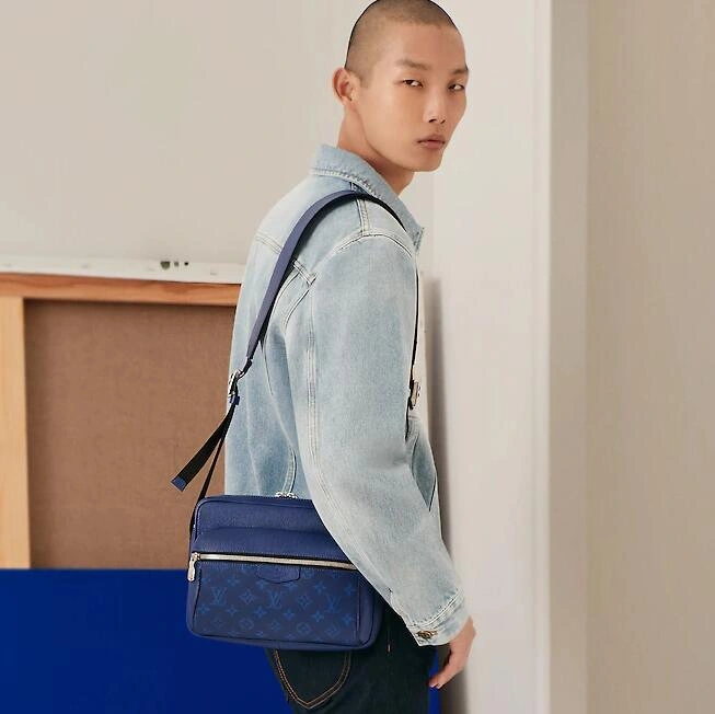 OUTDOOR MESSENGER M30242