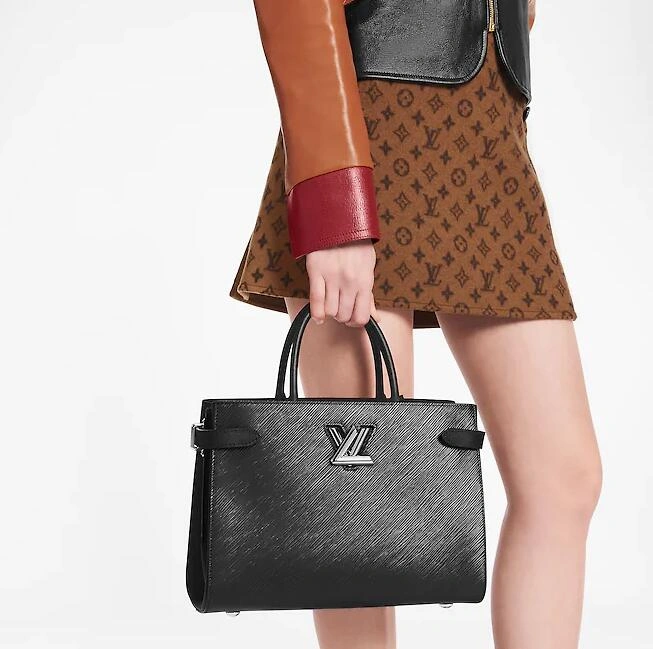 TWIST TOTE M54810