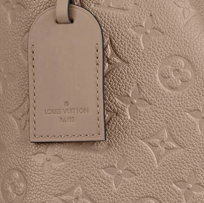 V TOTE MM M44884