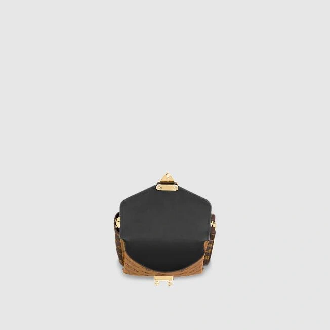 Vertical Zippy Wallet Metis M80731