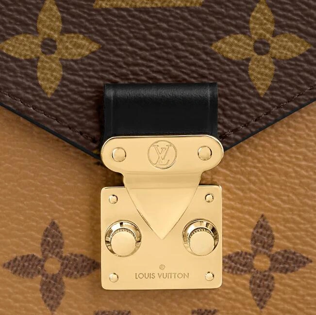 Vertical Zippy Wallet Metis M80731