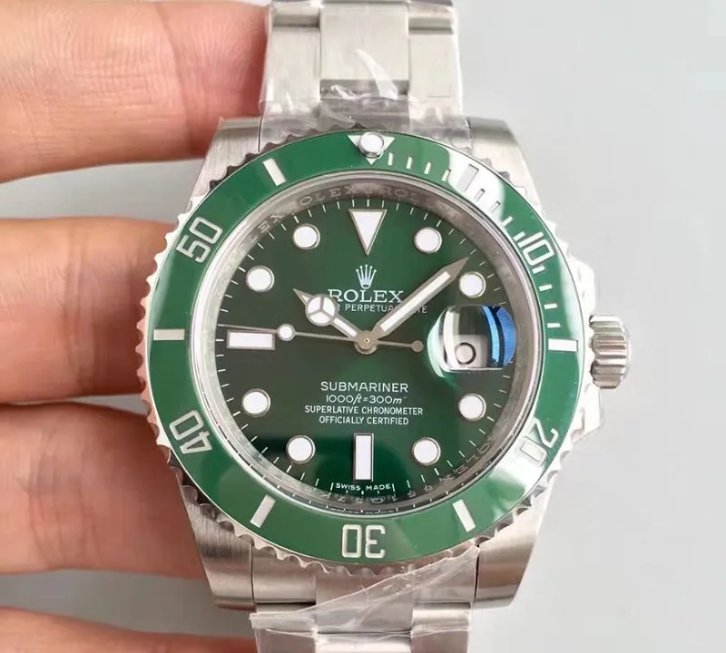 Rolex Submariner Date 116610LV Green Ceramic Noob Factory Replica Watch 1:1 Best Edition Swiss ETA3135