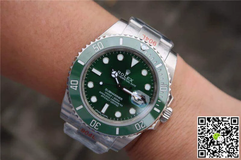 Rolex Submariner Date 116610LV Green Ceramic Noob Factory Replica Watch 1:1 Best Edition Swiss ETA3135