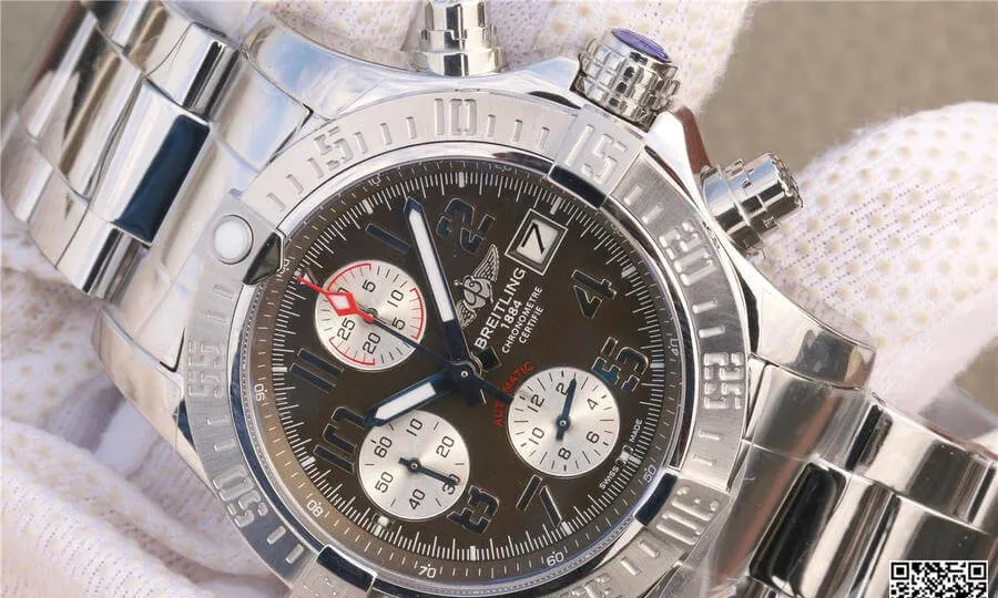 Breitling Avenger II A1338111 F564 170A GF Factory 1:1 Best Edition Replica Watch Black Dial