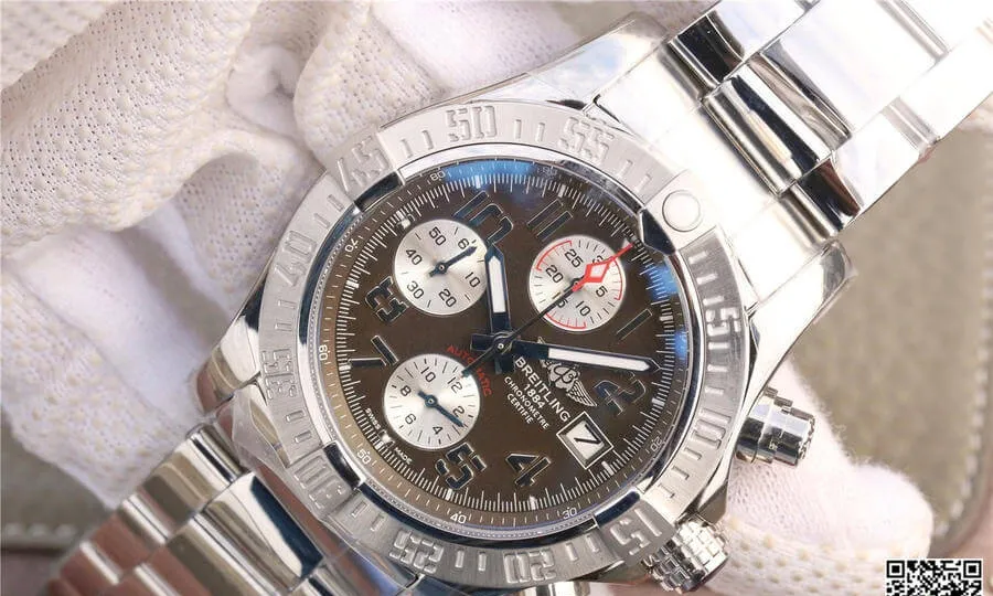 Breitling Avenger II A1338111 F564 170A GF Factory 1:1 Best Edition Replica Watch Black Dial