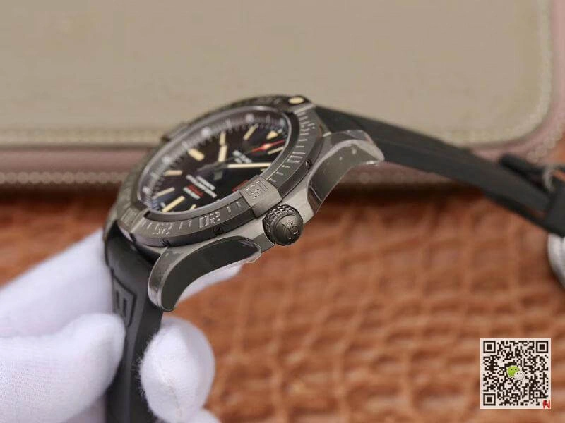 Breitling Avenger Blackbird 44 mm V173311 GF Factory V4 Version Men Watches 1:1 Best Edition Replica Watch Swiss ETA2824-2