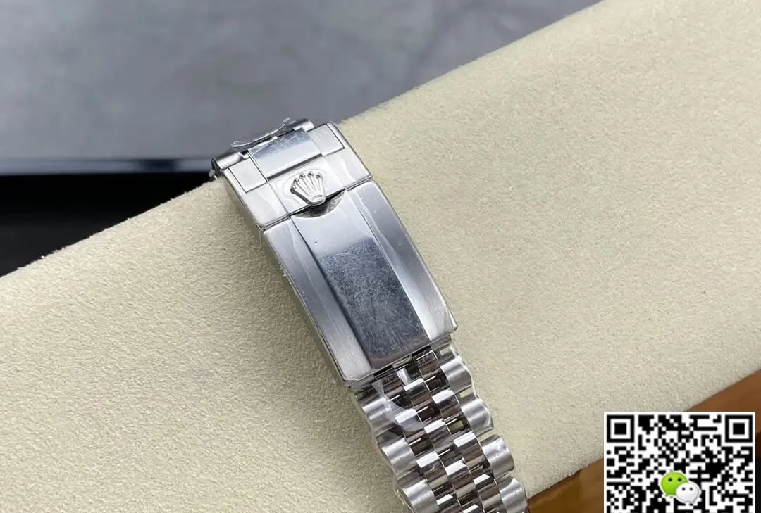 Rolex GMT Master II M126710BLNR-0002 Clean Factory 1:1 Best Edition Replica Watch V3 Silver Strap