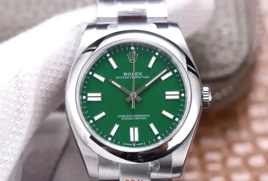 Rolex Oyster Perpetual M124300-0005 41MM EW Factory 1:1 Best Edition Replica Watch Green Dial