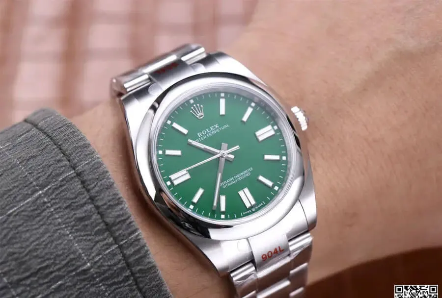 Rolex Oyster Perpetual M124300-0005 41MM EW Factory 1:1 Best Edition Replica Watch Green Dial