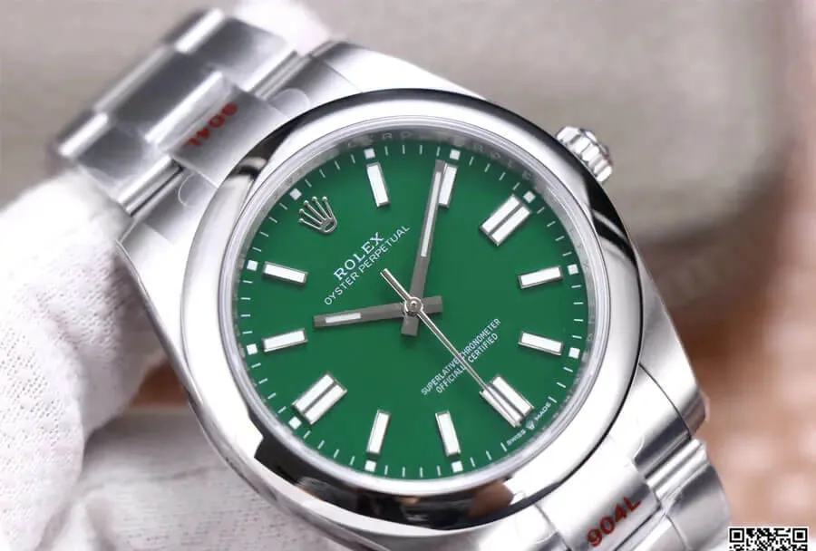 Rolex Oyster Perpetual M124300-0005 41MM EW Factory 1:1 Best Edition Replica Watch Green Dial